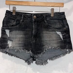 stretch frayed mid-rise shorts